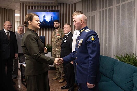 Статс-секретарь – заместитель министра обороны РФ, председатель фонда «Защитники Отечества» Анна Цивилева совершила рабочую поездку в Новосибирск