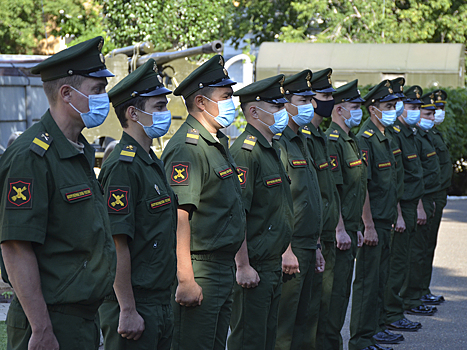 Оренбургских военных поблагодарили за участие в московском параде Победы