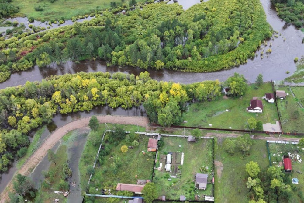 В Читинском районе Забайкалья из-за сильных дождей подтопило дачные участки