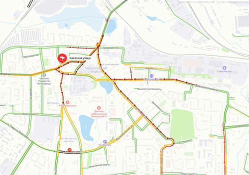 Московский район Калининграда встал в пробке из-за аварии на Киевской