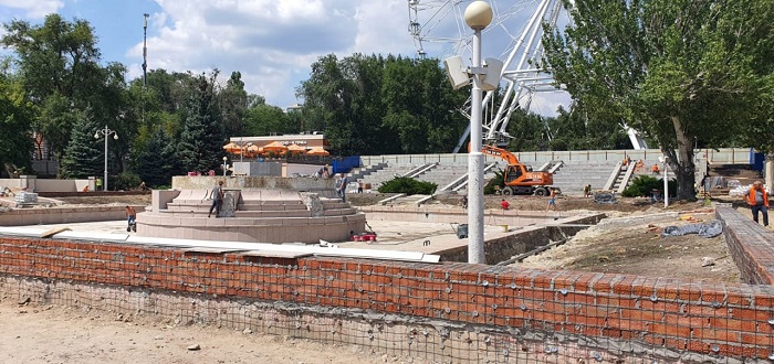 Ростовские активисты заявили о нарушениях охранного законодательства при реставрации фонтана «Атланты»