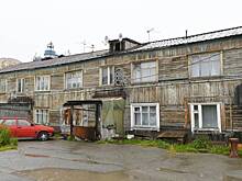 Полпред в УрФО потребовал скорейшего расселения трех аварийных домов в Салехарде