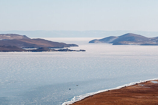 На дне Байкала нашли миллионы тонн молодой нефти