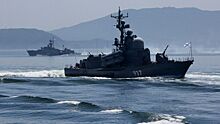 Военный корабль ВМФ РФ отбил ракетную атаку в Севастополе