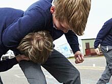 В Кирово-Чепецке подрались два 10-летних мальчика. Один из них потерял сознание, упав на асфальт