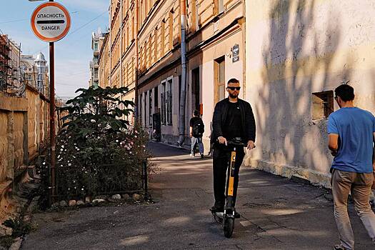 В российском городе решили запретить электросамокатам ездить по узким тротуарам