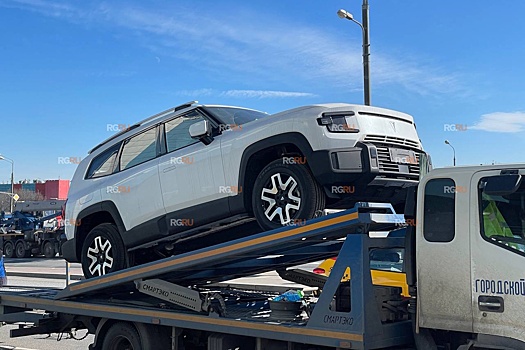 Кроссоверы Deepal G318 привезли в Россию для сертификации. Авто сняли на фото