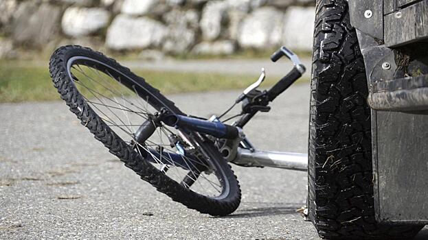 Неизвестный сбил велосипедиста в Вологде и скрылся с места ДТП