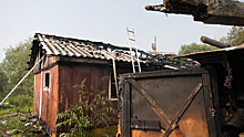 Дознаватели начали проверку после пожара в жилом поселке Ноябрьска