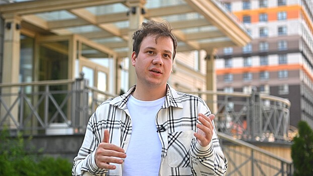 «Пора расширять горизонты». Как живет актер Павел Комаров