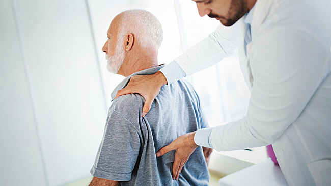 Невролог выдала правду о боли в шее