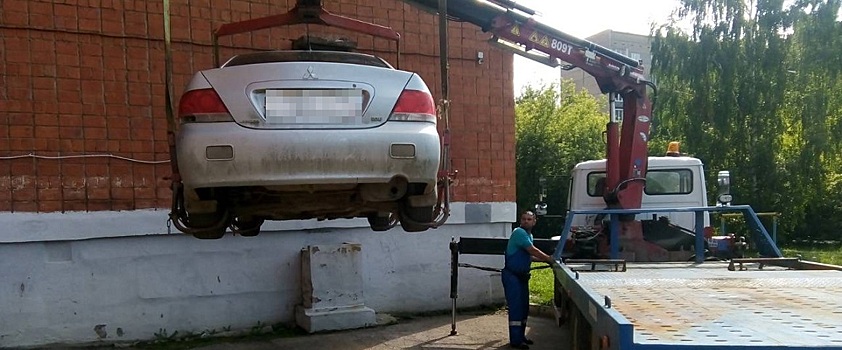 У жителя Ижевска арестовали автомобиль за долги