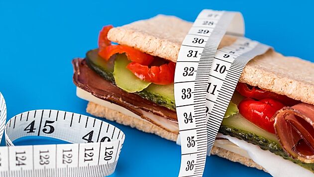 Зарубежные ученые объяснили, почему после диеты человек вновь набирает лишний вес