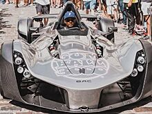 Usher заявился на старт Gumball 3000 за рулём BAC Mono