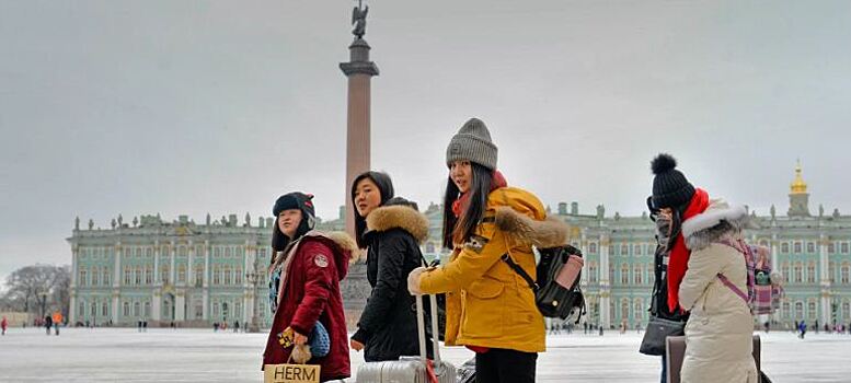 Петербург потерял 90% иностранных туристов в период пандемии