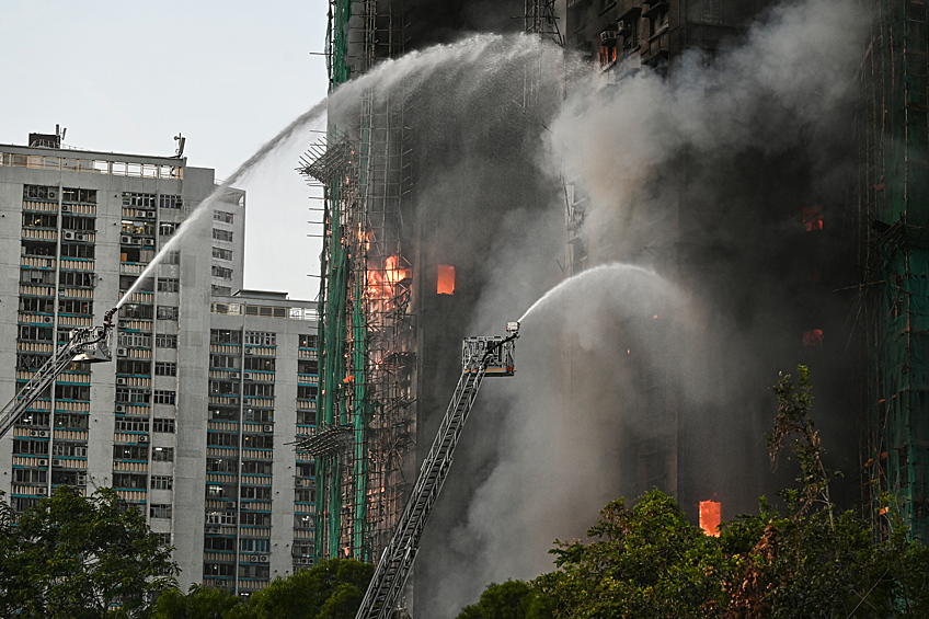 Тушение масштабного пожара в высотном жилом комплексе "Ван Фук Корт"
