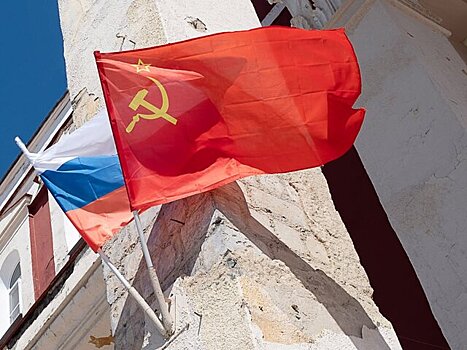 Слуцкий: печать позора ляжет на власти Берлина в случае запрета флагов РФ и СССР