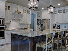 С недобросовестного изготовителя кухни взыскали крупные суммы