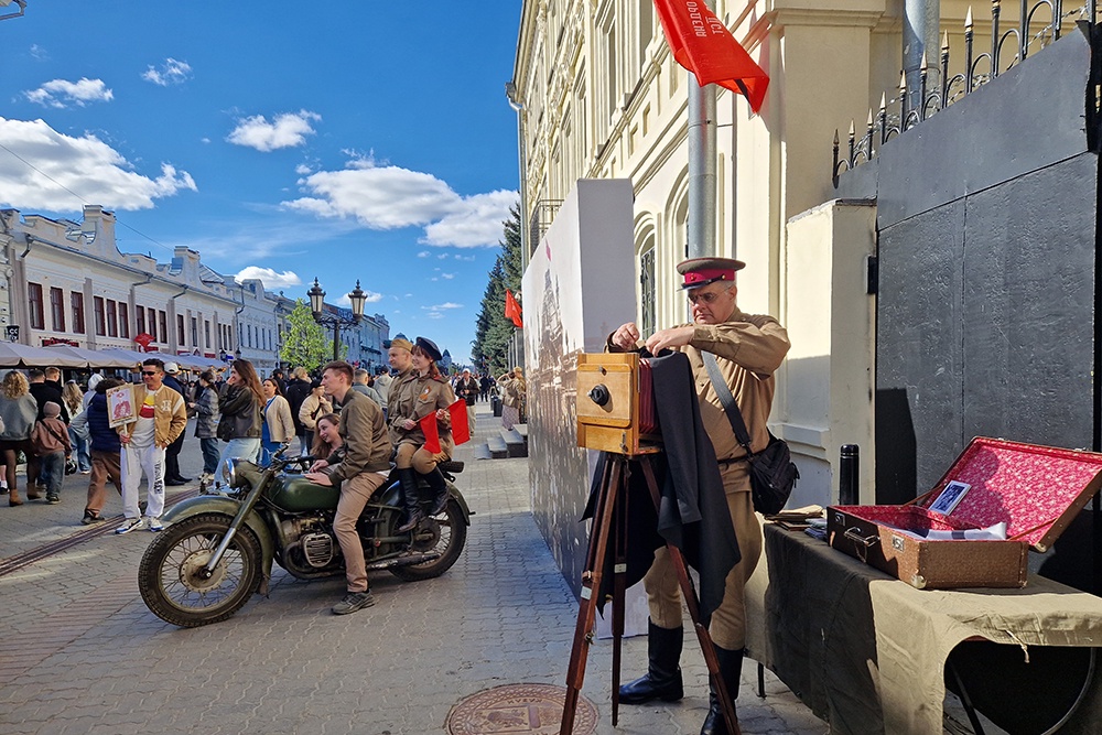 На главной пешеходной улице Казани воссоздали атмосферу 1941-1945 годов