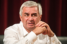 Сложивший полномочия президент Абхазии отказался участвовать в выборах