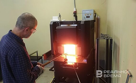 Работа как на вулкане: в Свияжске для посетителей открывается уникальная стеклодувная мастерская