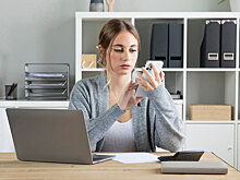 Юрист объяснил, вправе ли начальник требовать показать экран устройства