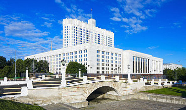 Исполнение нового "майского указа" грозит повышением пенсионного возраста в РФ