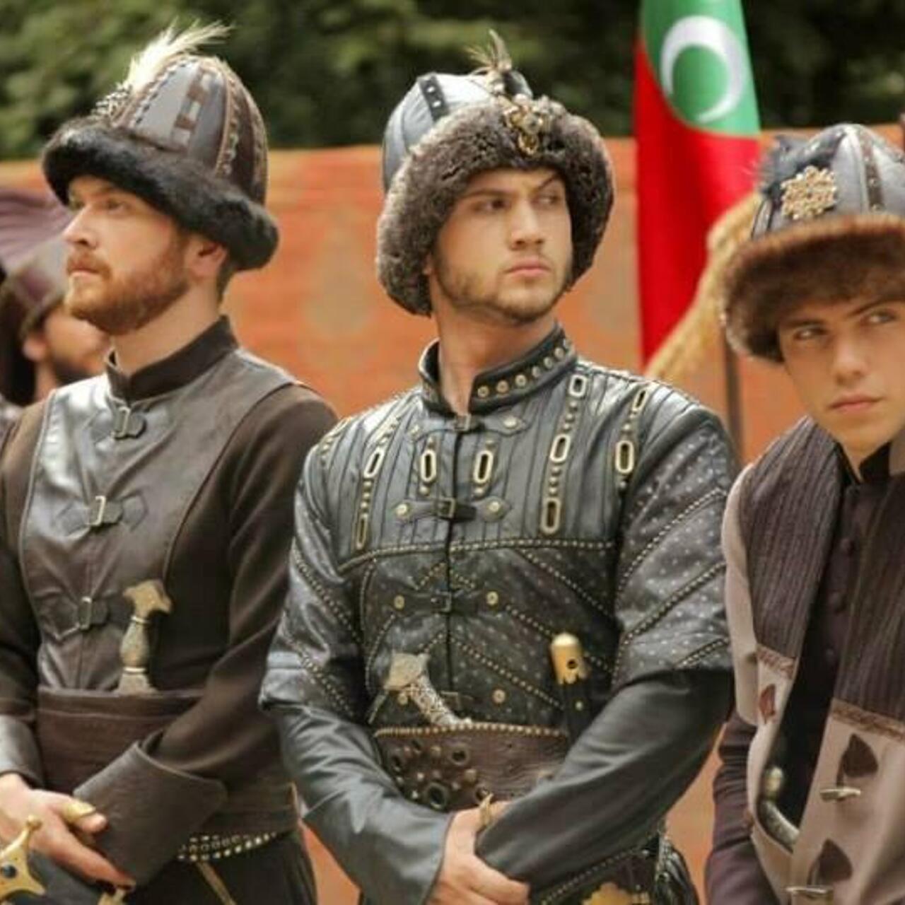 Шехзаде как переводится. Баязид кесем. Мустафа и мехмед. Шехзаде джихангир. Церемония обрезания шехзаде что это.