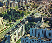 Сквер на Демакова: Зеленая зона в стакане воды