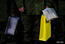 Школьники Челябинска помогли собрать для военнослужащих 500 коробок с подарками