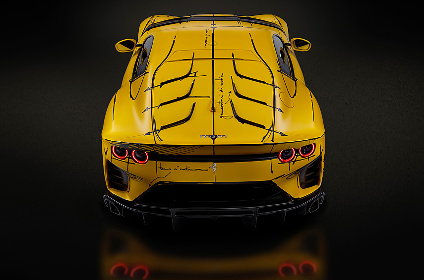 В оформлении кузова матовый жёлтый Giallo Tristrato сочетается с деталями в матовом чёрном Nero DS Sketch. В тех же цветах выполнили и салон, отделанный алькантарой и трикотажем Superfabric
