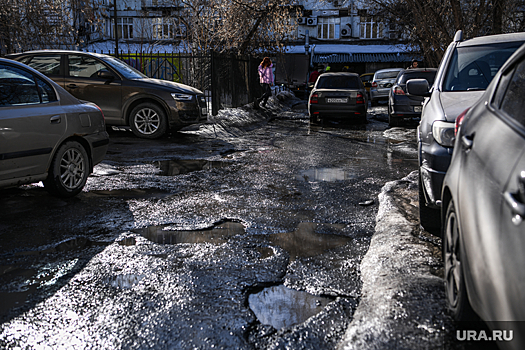 Центр Екатеринбурга оказался в грязи, у властей проблема