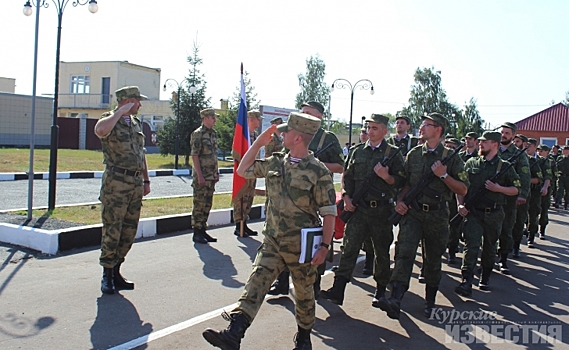 216 курян в запасе проходят военную подготовку