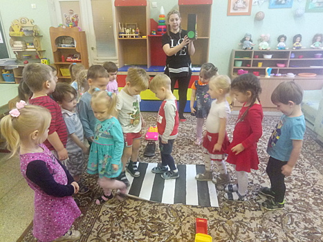 В детском саду воспитанники вспоминали Правила дородного движения
