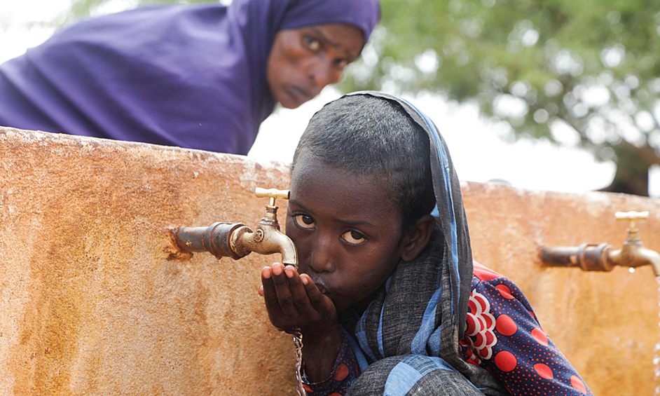 Сомали страдает от сильнейшей за 40 лет засухи. Уже в течение 4 сезонов в стране практически не идут дожди