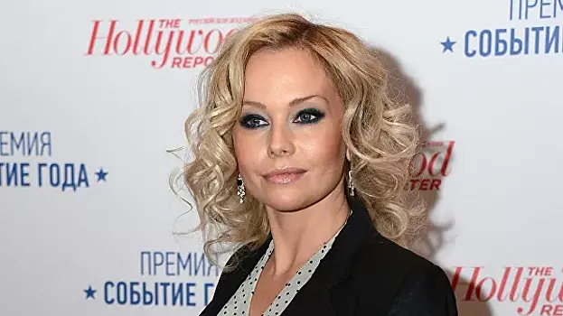 Корикова обрушилась на врачей и полицейских