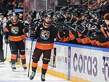 «Амур» продлил победную серию в матче с «Трактором»