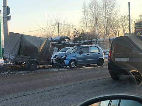 "Пункт назначения": отцепившийся прицеп влетел во встречную машину в Новокузнецке