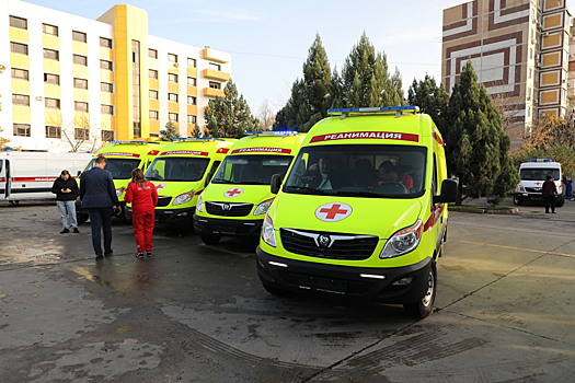 Они спасают жизни: в Новороссийске автопарк горбольницы № 1 пополнился новыми машинами скорой помощи