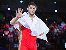 Американский боец UFC обратился к россиянину, отстраненному от Олимпиады