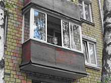 Юрист рассказала, у кого будут принудительно демонтировать остекление балкона в России