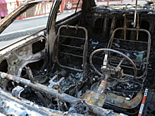 В Тюмени два человека сгорели в автомобиле