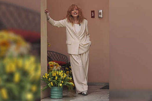 Певица Алла Пугачева поздравила с первым днем весны