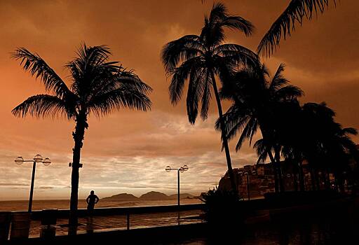 Турист спас иностранца из бушующего океана на Бали и сам пропал без вести