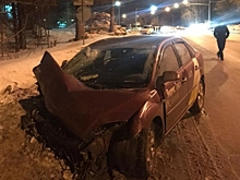 Девушка погибла в ДТП из-за пьяного угонщика иномарки в Новосибирске