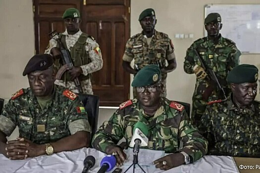 Военные в Гвинее-Бисау взяли власть под "полный контроль"