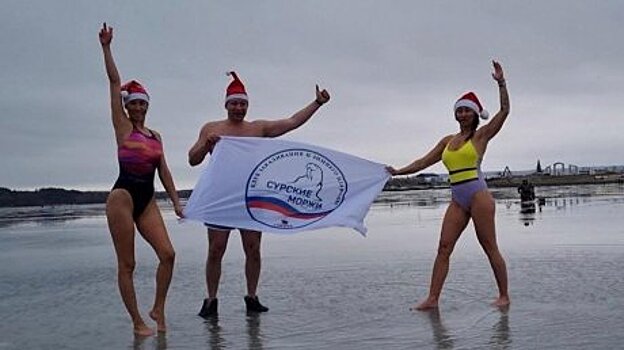 Пензенские моржи стали чемпионами по зимнему плаванию