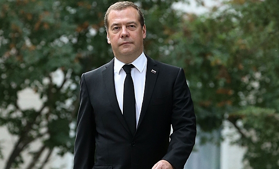 Медведев оценил состав украинской делегации на переговорах по плану Трампа