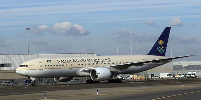 Саудовская Аравия отправит в Катар семь самолетов за паломниками