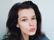 Драматичный взгляд и эффектные изгибы: Катерина Шпица заинтриговала поклонников новым фото
